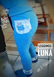 Kleiner Junge mit selbstgenähter Leggins